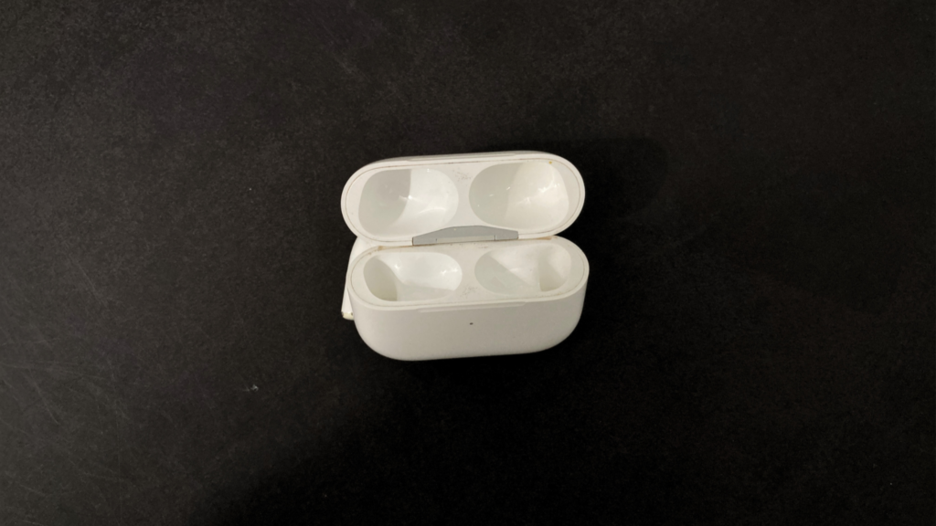 AirPods Pro (1st Gen) Charging Case After 4 Years AirPods Pro (1st Gen) charging case after 4 years of use
