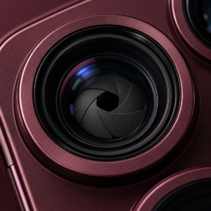 iPhone 18 Pro variable aperture camera with physical aperture blades